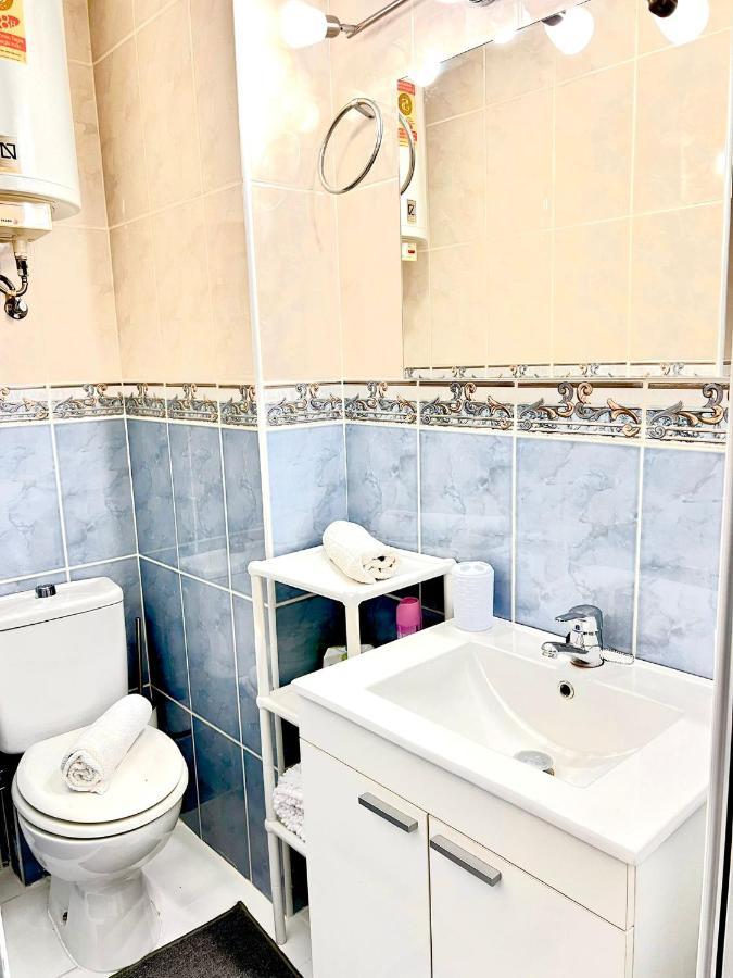 Studio Touristique Iris Apartment Benalmadena Luaran gambar